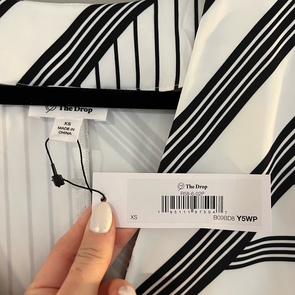 Kerrently The Drop Black/ White Stripe Knotted Tunic by Courtney Kerr - Picture 8 of 11